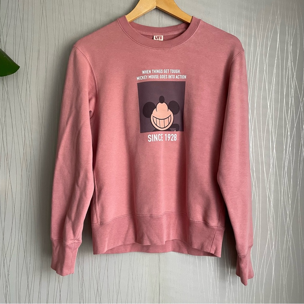 UT Uniqlo Disney Sweatshirt Pullover Mickey Mouse Peach Sweater Women’s Size XS